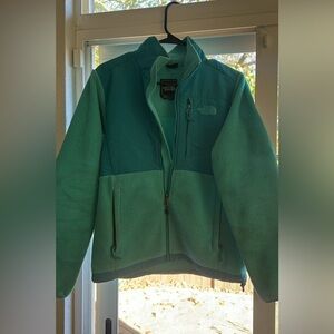 Women’s north face